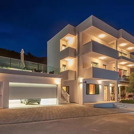 Villa Rogoznica شقة