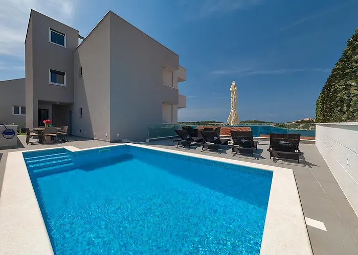 Villa Rogoznica Daire